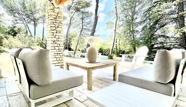 Villa Schwimmbad im Herzen der Provence, Inmitten Eines Halb Hektar Großen Parks