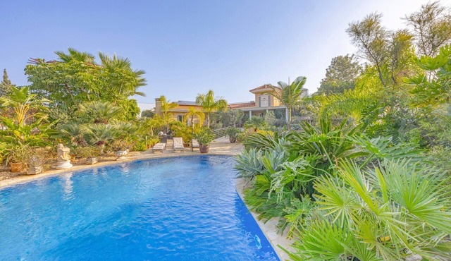Villa 'Sconto' with Mountain View, Wi-Fi and Air Conditioning