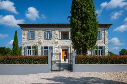 Villa Scvola Elementare Istria - Heated Pool, Private Cinema & EV Connector