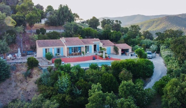 VILLA SEA AND HILLS VIEW