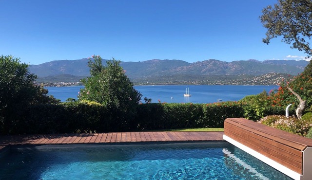 VILLA SEA IN THE GULF OF PORTO-VECCHIO ROAD PALOMBAGGIA