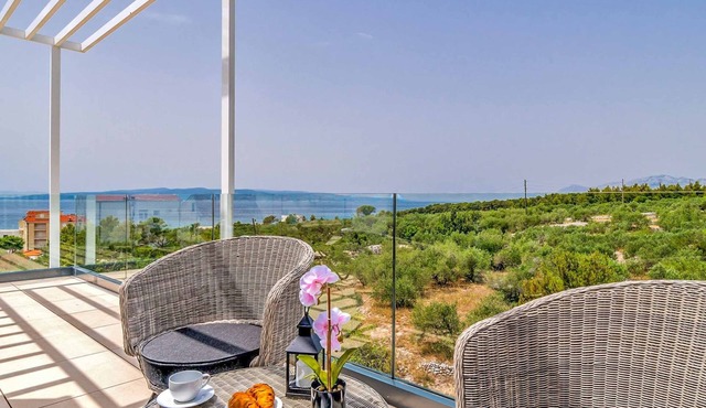 Villa Sea Melody I - Four Bedroom Villa, Sleeps 8