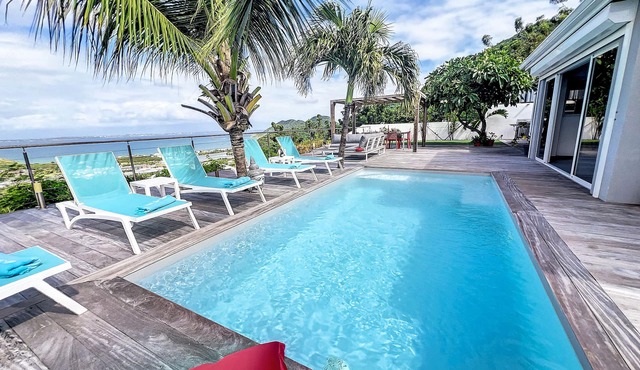 Villa SEA VIEW, 5' from Grand Case Beach, private pool, huge privacy