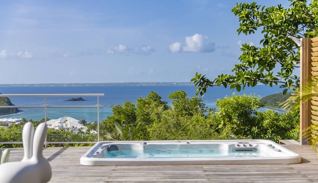 Villa sea view pool and jacuzzi