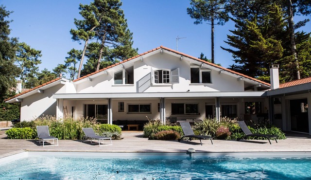 VILLA SECRETE 16 pers+ EStagnots beach at 600m and hossegor lac