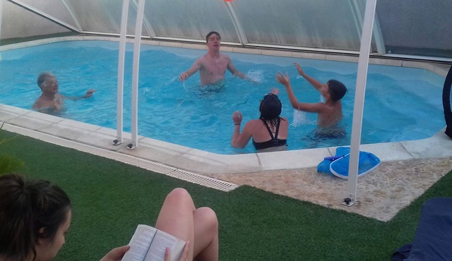 Villa secure private pool, garage 1 km sandy beach