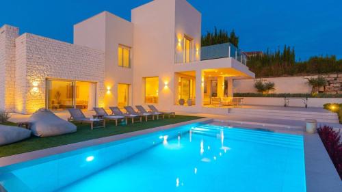 Villa Selena Antequera by Ruralidays