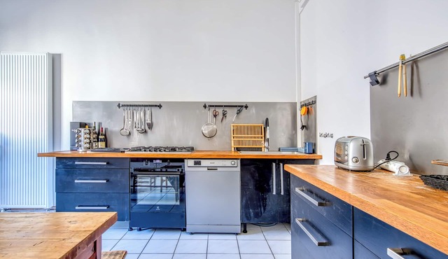 Villa 'Semillac' with Private Terrace, Private Garden and Wi-Fi