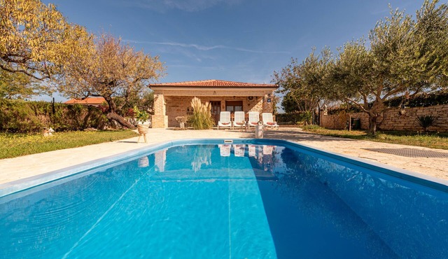 Villa Serena with pool