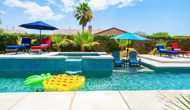 Villa Serene Luxurious Resort Vacation Home - pool