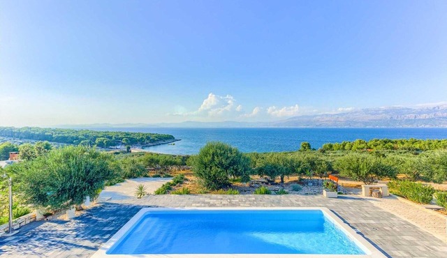 Villa Serenity - Silence, view and heated pool by MyWaycation