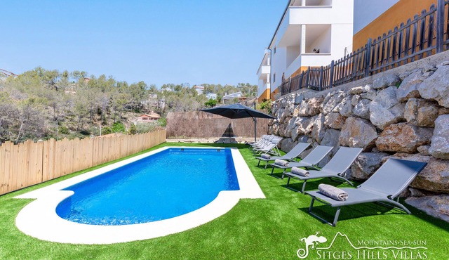 Villa Serra - Wonderful 9m x 4m Private Pool, Sunny Terrace Garden