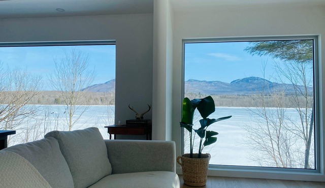 Villa Serrana : Our lakeside chalet, where tranquility meets breathtaking views