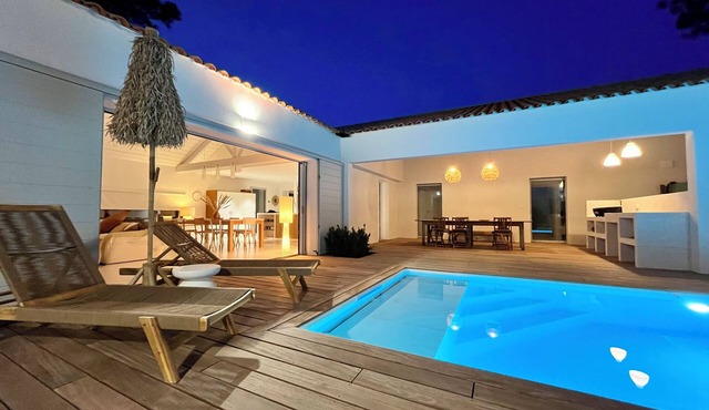 Villa Shaka, between sea, forest and marsh. Villa rated 4 stars.