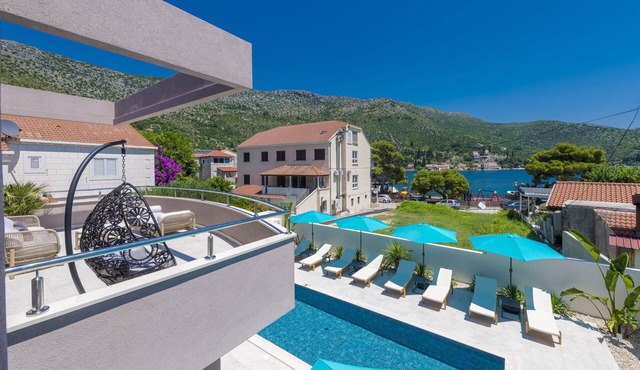 Villa Siente with Pool