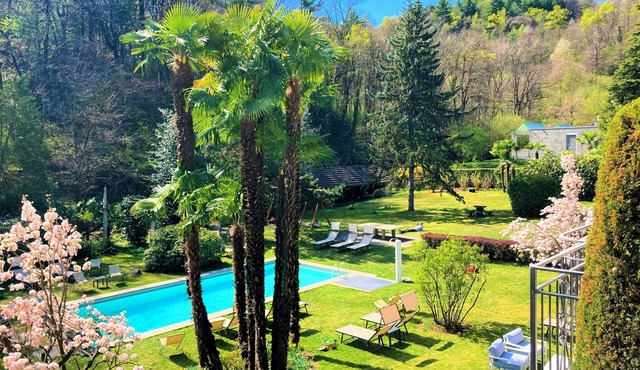 Villa Siesta, Park & Pool Living