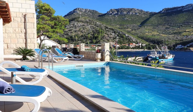 Villa Silencia - Two-Bedroom Villa with Private Pool and Sea View