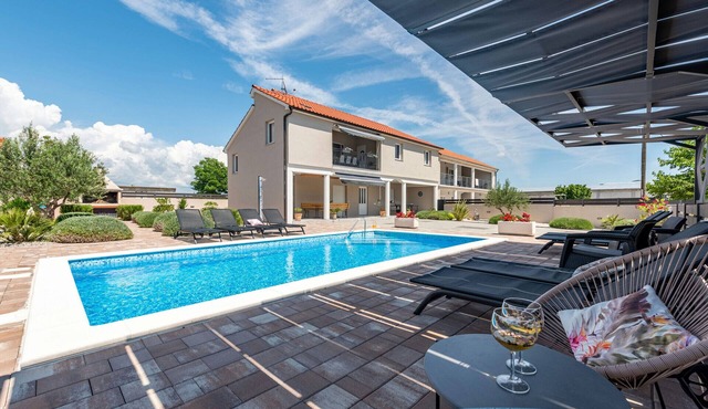 Villa Silentium, rural area, heated pool, volleyball court, children's playground