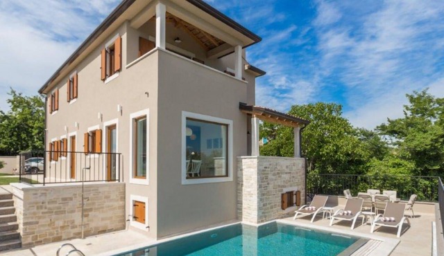 Villa Skarline by Villas Guide
