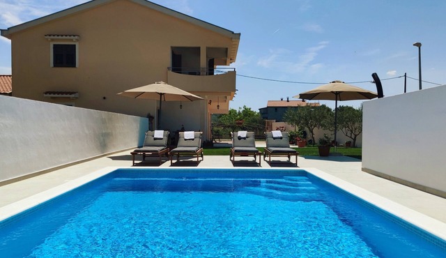 Villa Slavija- Two bedroom apartment with balcony