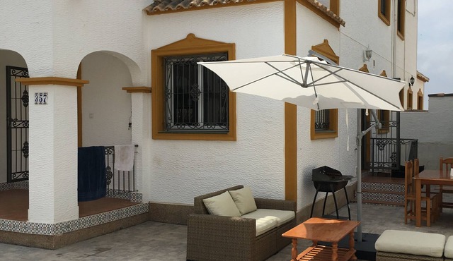 Villa sleeping up to 6 people. Shared pool, golf complex, award winning beaches