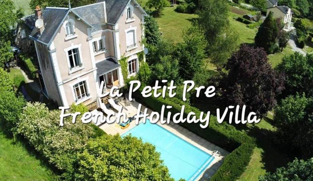 Villa Sleeps 8 with Pool and Hot Tub