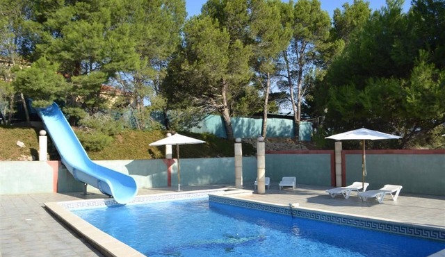 Villa, slide, swimming pool, summer kitchen, tennis court, basketball, soaking