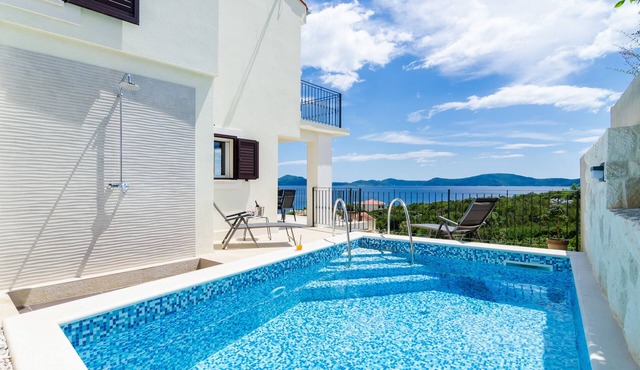 Villa Sofija - Three Bedroom Villa with Terrace and Swimming Pool
