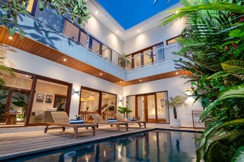 Villa Solaluna - Luxury 3BR with Pool near Nyanyi Beach & Luna Beach Club