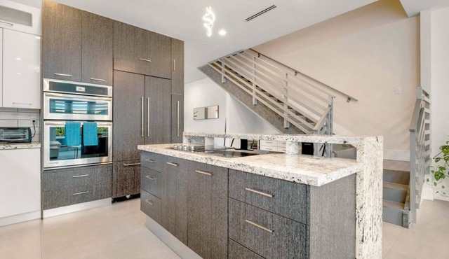 Villa Solara Grove by Solu: Luxury, Gated, Free Parking