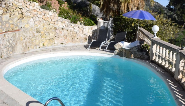 VILLA SOLARIS Independent studio in villa with pool