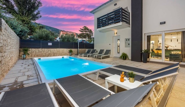 Villa Soleil by the seaside with private pool