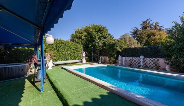 Villa 'Soleil Et Douceur' with Private Pool, Wi-Fi and Air Conditioning