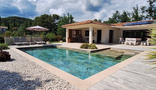 Villa Soulari 4* standing modern and comfortable between Verdon and Beaches