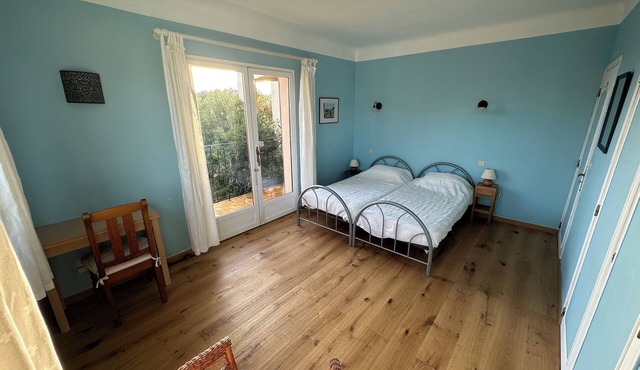 Villa Spacieuse Proche de Plage, Montagne, Village Piscine Privée, Jardin, vue