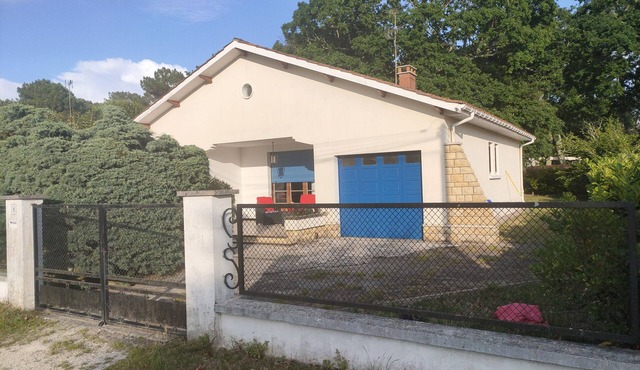 Villa Spacieuse, de Plain Pied, Avec Grand Jardin Arboré à 2 Minutes de la Plage