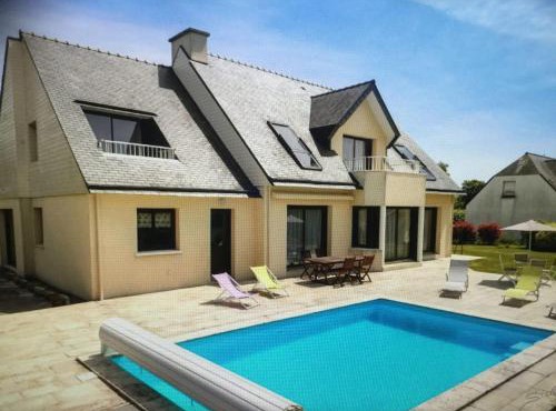 Villa spacieuse à Concarneau avec piscine privée