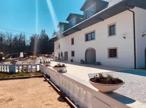 Villa spacieuse avec piscine près de Genève