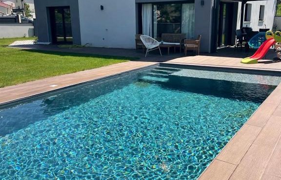 Villa spacieuse avec piscine à Deyme - 150 m²