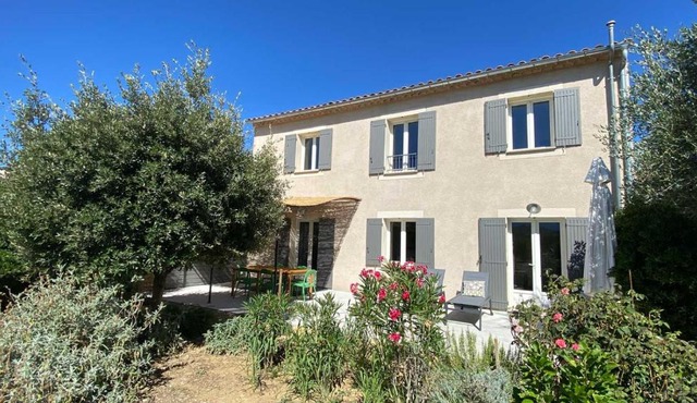 Villa spacieuse avec terrasse et vue Mont Ventoux
