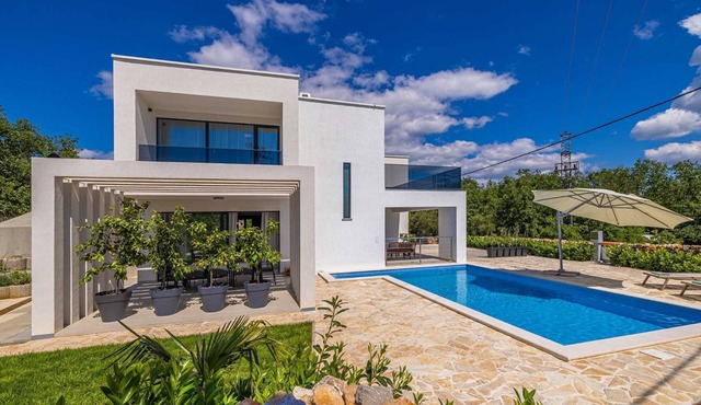 Villa SPLENDIDA with private pool