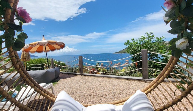 Villa standing access private sea