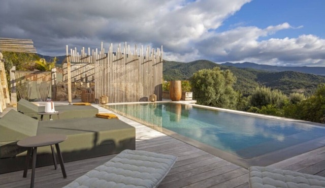 Villa Standing Plein Sud, Piscine Miroir, à 2 Minutes des Plus Belles Plages