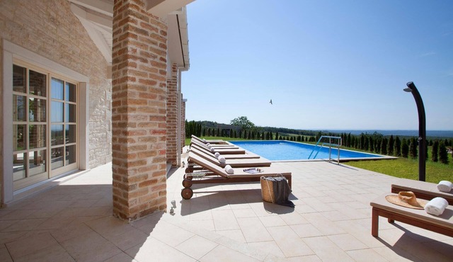 Villa "Star" with hot tub