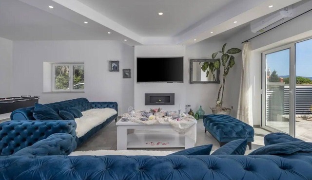 Villa Stipea - Four Bedroom Villa with Swimming Pool