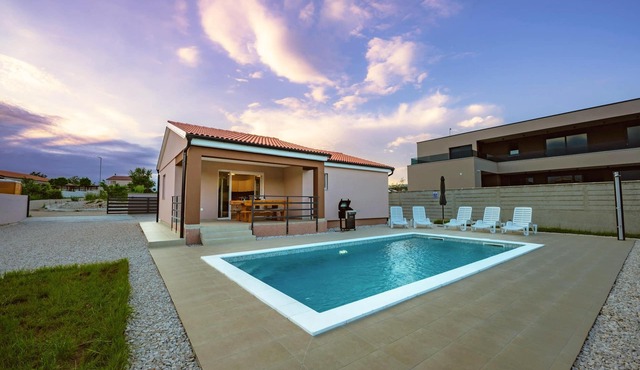 Villa Stocozzi With Private Pool