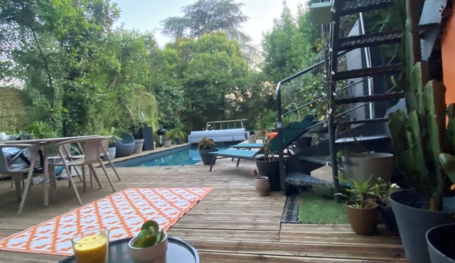 Villa stone heated pool Bordeaux unesco