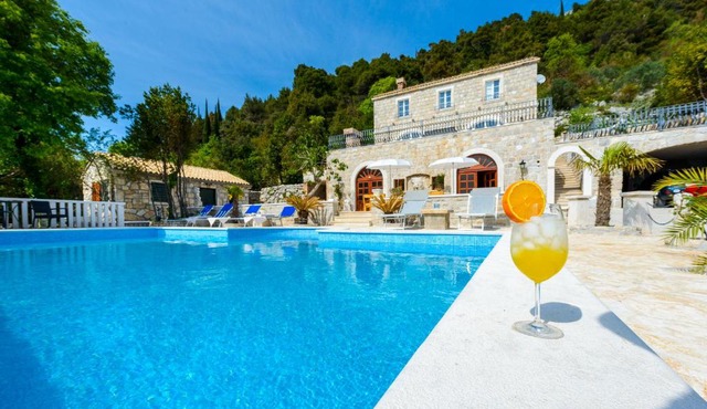 Villa Stone Rose