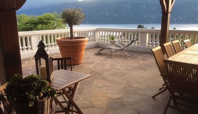 Villa stunning view of Lake Bourget