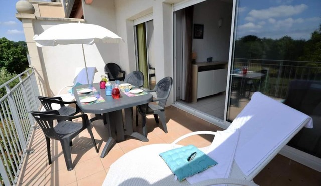 Villa-style Getaway: Apartments w/Terrace/Balcony, Kitchen, Seasonal Pool & BBQ